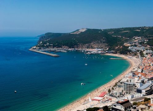 Full day tour to Arrbida and Sesimbra with wine tasting from Lisbon. Lisbon, PORTUGAL